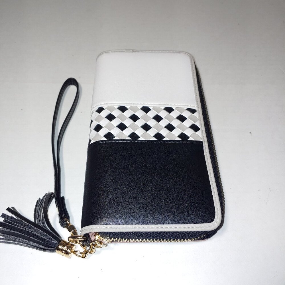 Jocose Moose RFID Wristlet Wallet Black and White OS